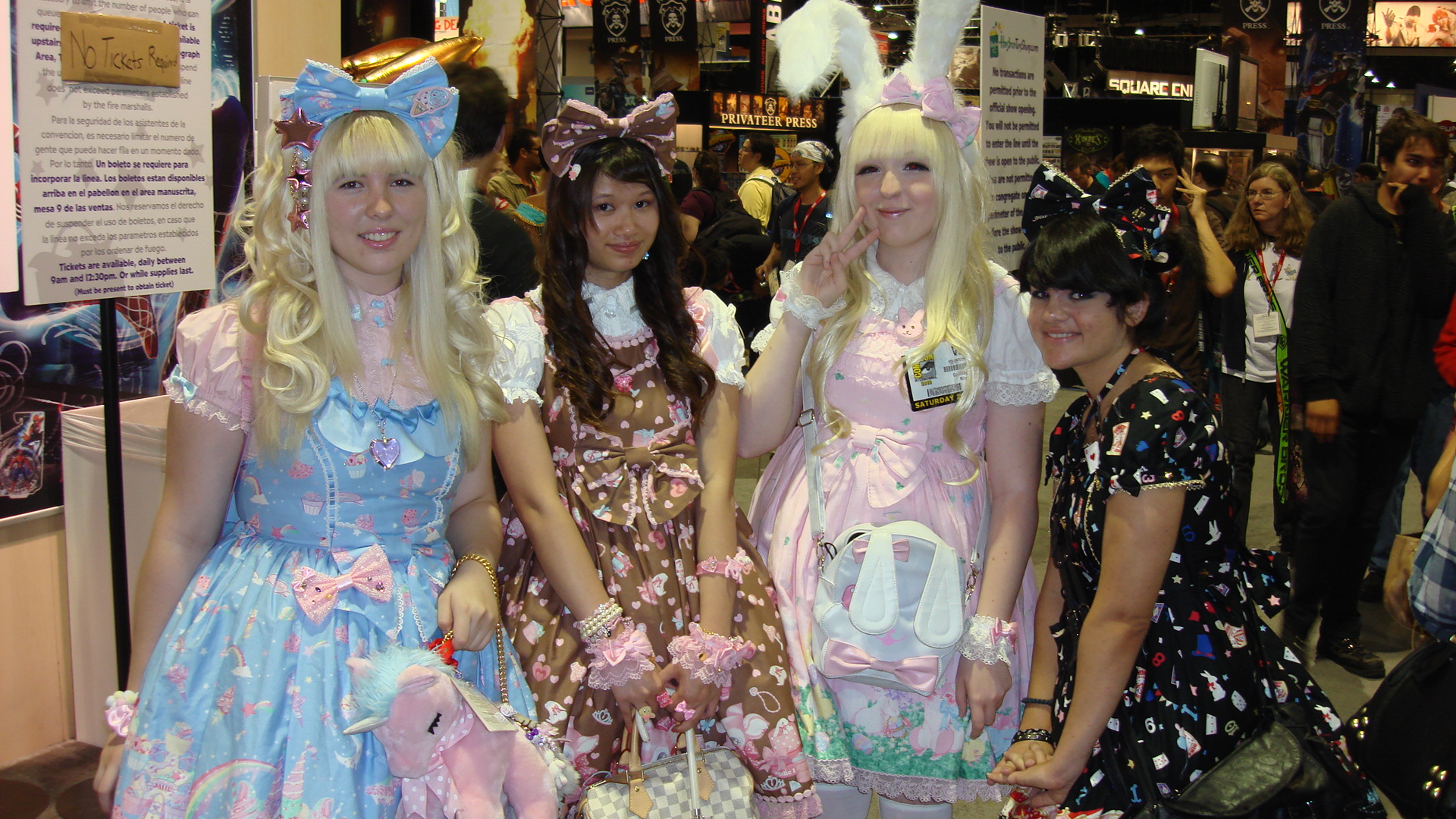 Comic Con - Anime Girls