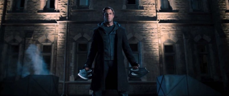 Aaron-Eckhart-in-I-Frankenstein-2014-Movie-Image1